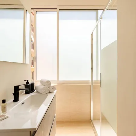 Hub 2 Aparthotel 3*